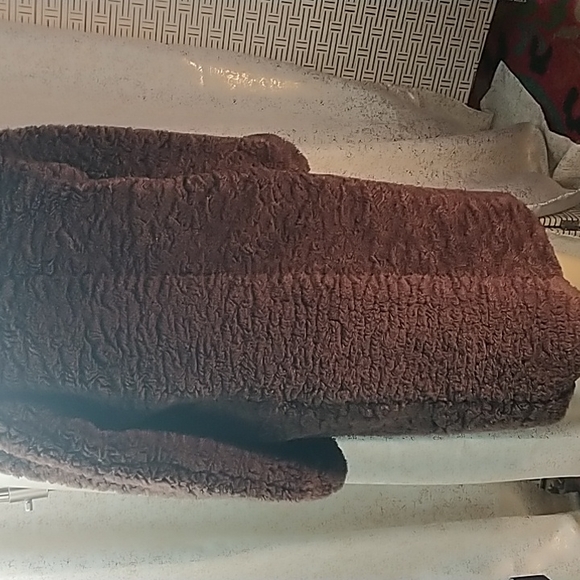 So Soft So Soft So Soft! You won't want to take it off - Picture 11 of 11